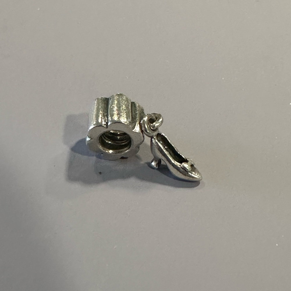 Pandora retired high heel dangling charm - Picture 4 of 4